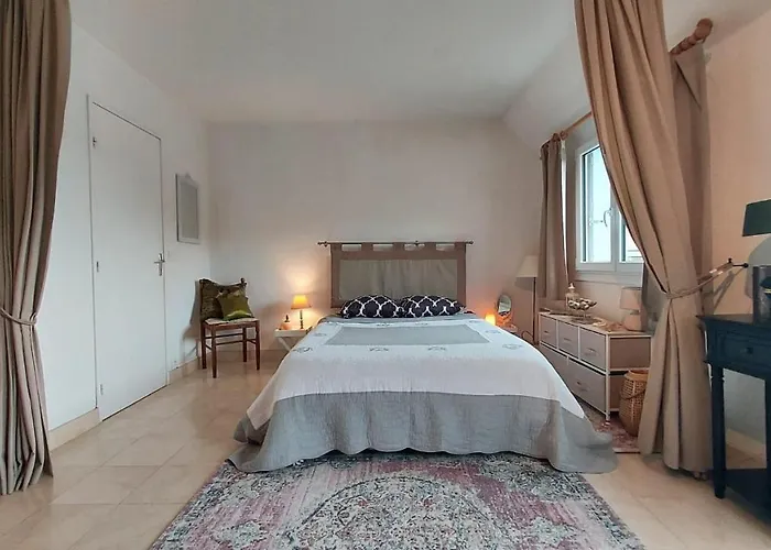 Apartment A 10 Minutes A Pieds De La Plage, La Corniche Du Mont Canisy - Traveller Award 2023 *